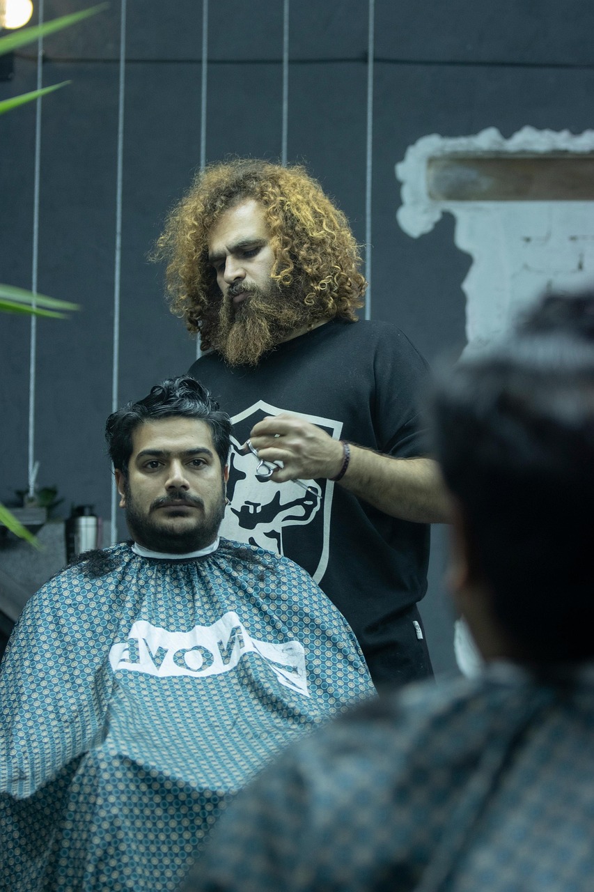 barber shop, iran, haircut, iranian barber, persian barber, cutting hair, hairstyle, beauty salon, beauty parlor, hairdresser, jorj barber, barbershop, hair salon, hair stylist, mashhad, iranian, persian, people, person, canon photography, mostafa meraji, copy left, high quality, pixabay image